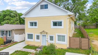 727 61ST AVE, Fairmount Heights, MD 20743