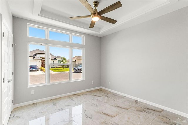 5201 N 42nd Street, Mcallen, TX 78504