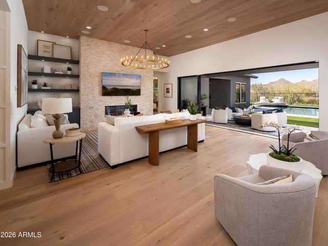 31410 N CROWN KING Lane, Queen Creek, AZ 85144