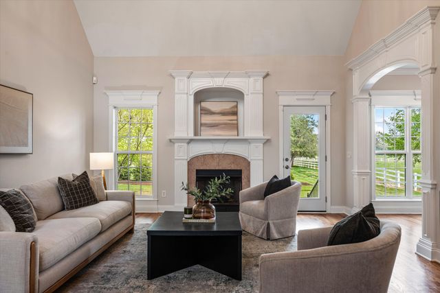 2003 Woodcliff Dr, Smyrna, TN 37167