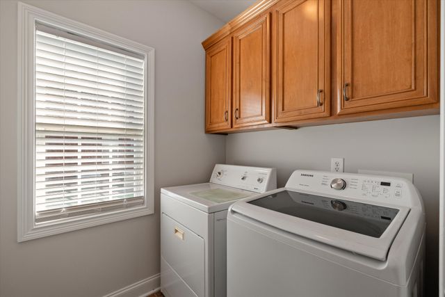 2003 Woodcliff Dr, Smyrna, TN 37167