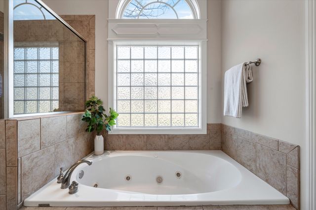 2003 Woodcliff Dr, Smyrna, TN 37167