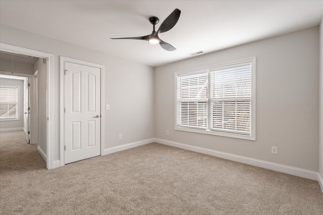 2003 Woodcliff Dr, Smyrna, TN 37167