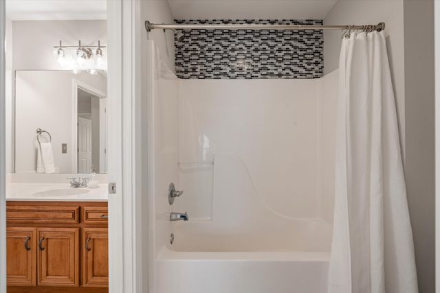 2003 Woodcliff Dr, Smyrna, TN 37167