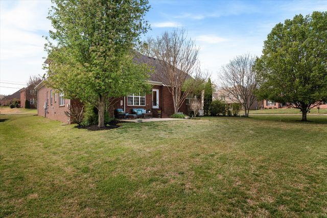 2003 Woodcliff Dr, Smyrna, TN 37167