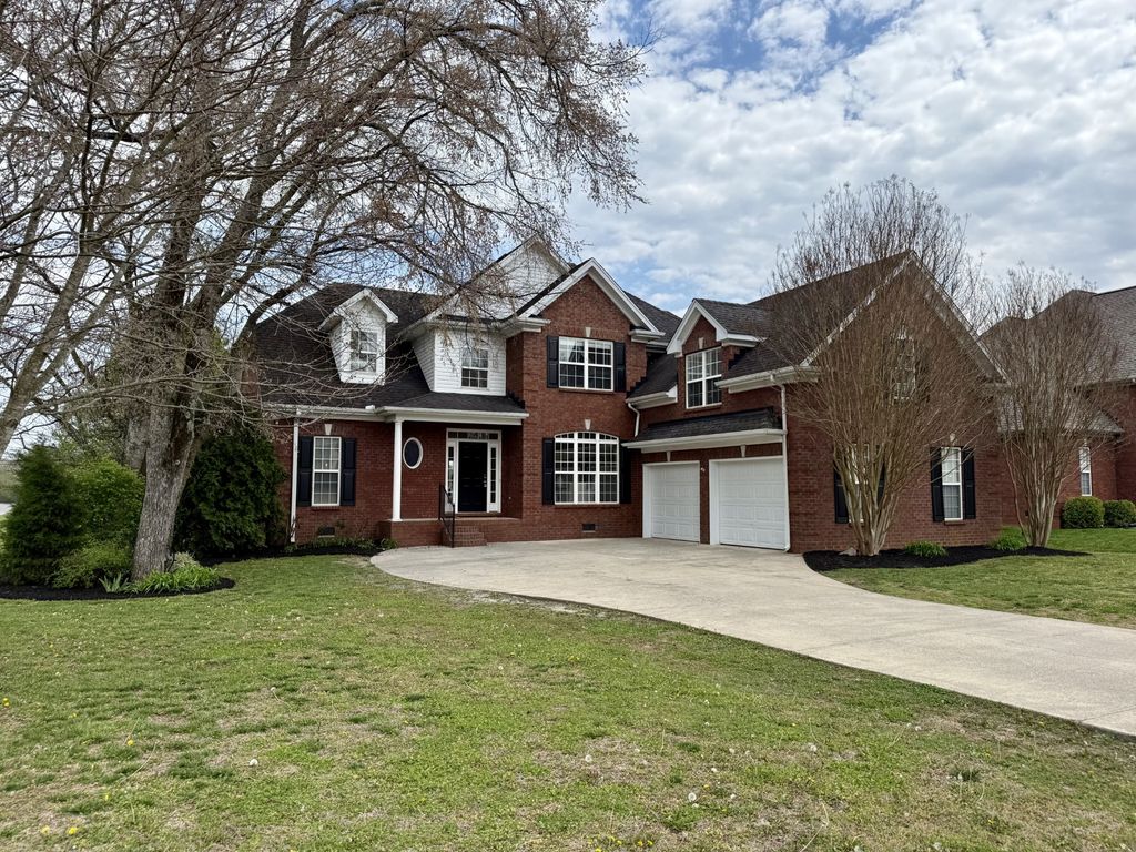 2003 Woodcliff Dr, Smyrna, TN 37167