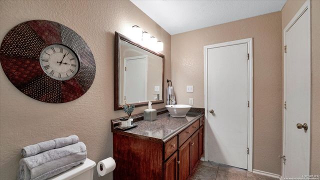 3967 Cherokee Blvd, New Braunfels, TX 78132