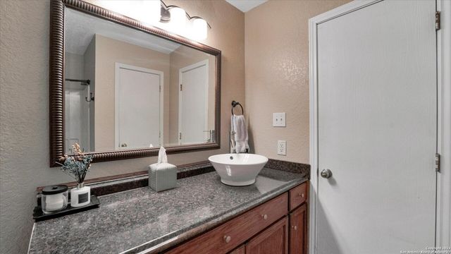 3967 Cherokee Blvd, New Braunfels, TX 78132