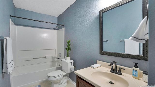 3967 Cherokee Blvd, New Braunfels, TX 78132