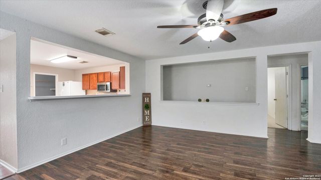 3967 Cherokee Blvd, New Braunfels, TX 78132