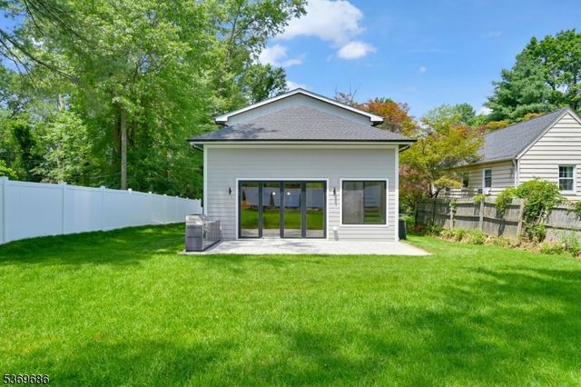 165 Passaic Ave, Summit City, NJ 07901