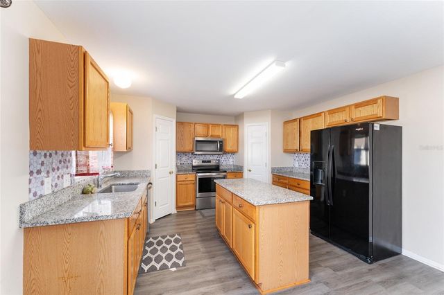 2661 NE 42ND ROAD, Ocala, FL 34470