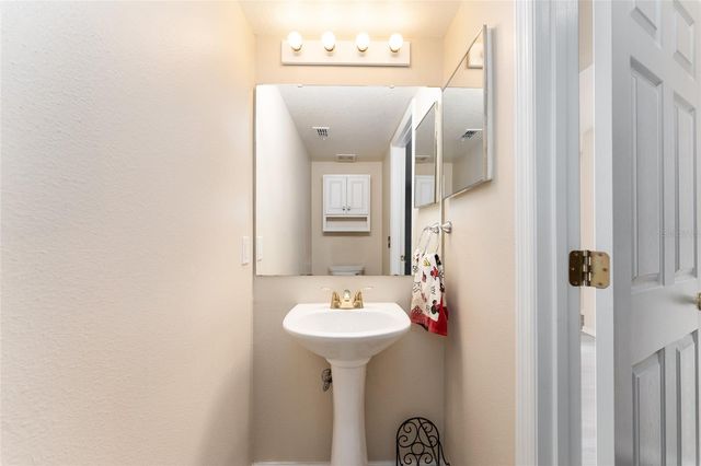 2661 NE 42ND ROAD, Ocala, FL 34470