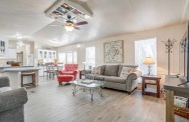 2605 Houston Court, Granbury, TX 76048