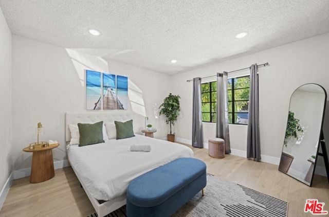 2617 S Beverly Drive, Los Angeles, CA 90034