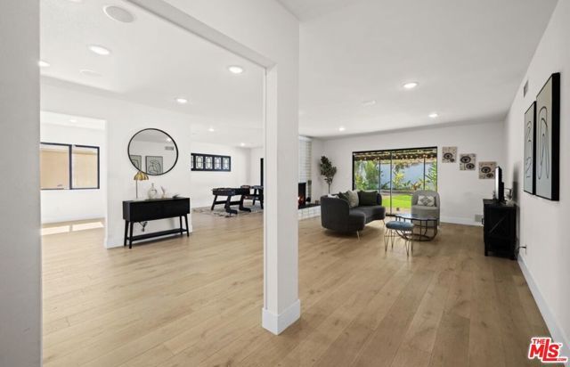 2617 S Beverly Drive, Los Angeles, CA 90034