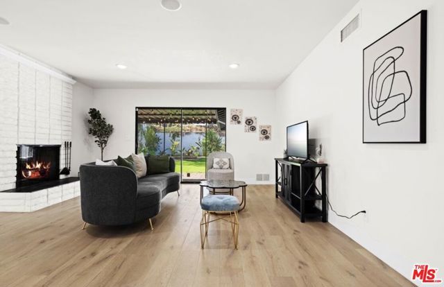 2617 S Beverly Drive, Los Angeles, CA 90034