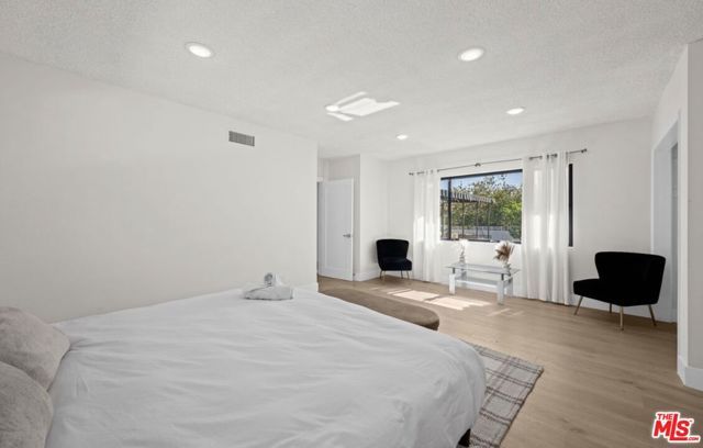 2617 S Beverly Drive, Los Angeles, CA 90034