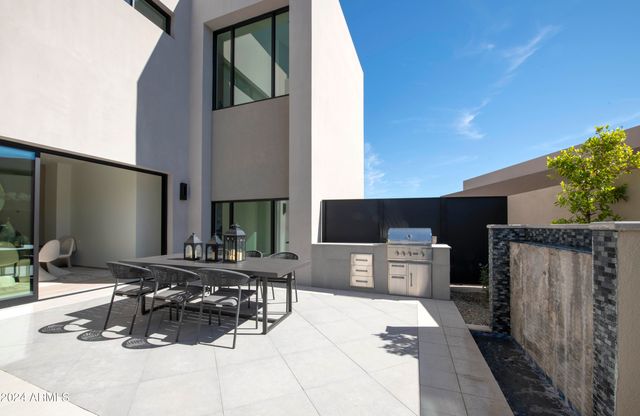 4942 N ASCENT Drive, Scottsdale, AZ 85251