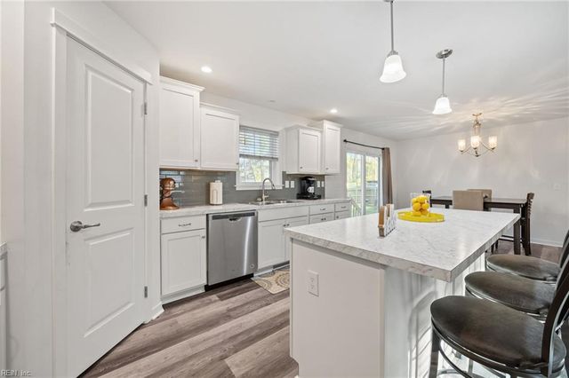 322 Edgewood DR, Smithfield, VA 23430