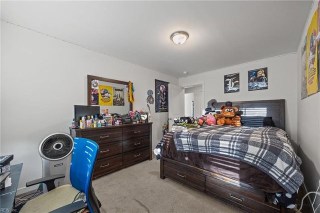 322 Edgewood DR, Smithfield, VA 23430