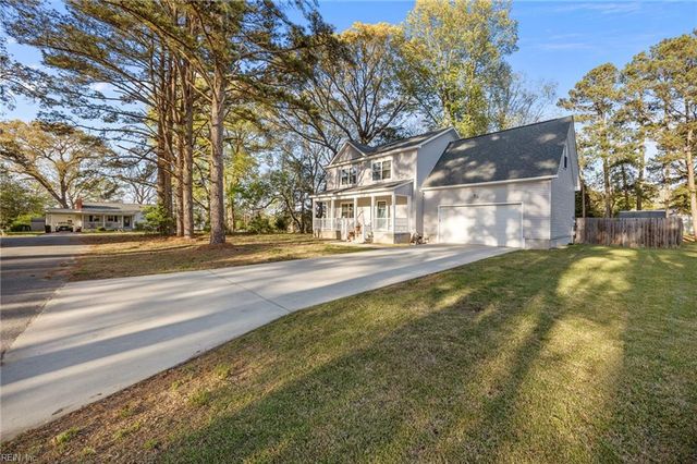 322 Edgewood DR, Smithfield, VA 23430