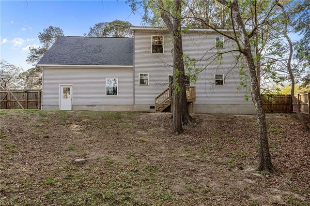 322 Edgewood DR, Smithfield, VA 23430