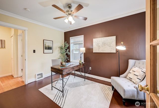 2623 39th Avenue SW, Seattle, WA 98116