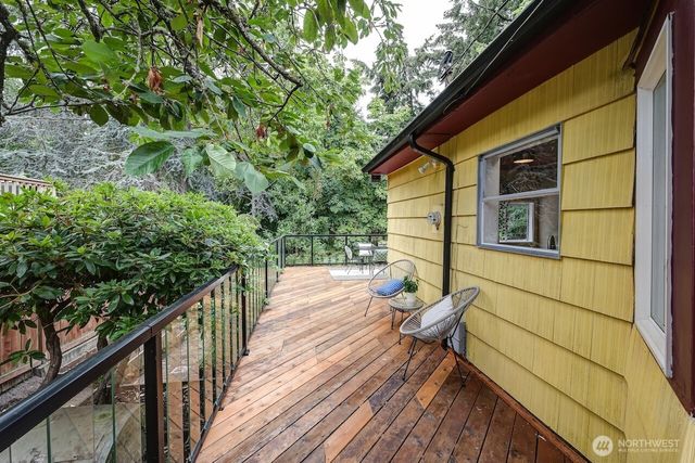 2623 39th Avenue SW, Seattle, WA 98116