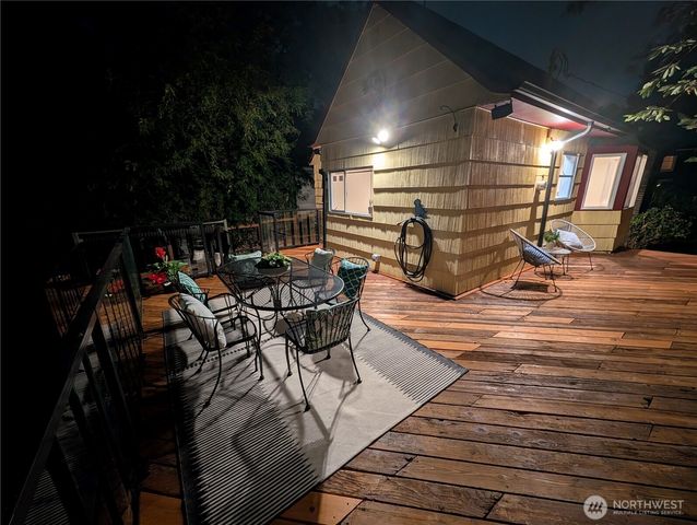 2623 39th Avenue SW, Seattle, WA 98116