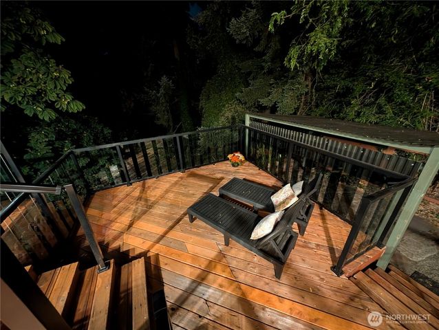 2623 39th Avenue SW, Seattle, WA 98116