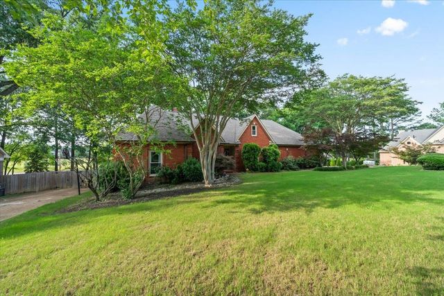 9032 SUMMER GROVE CV, Memphis, TN 38018