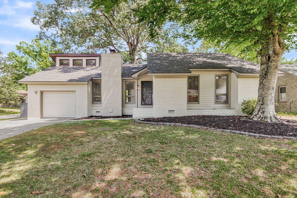 109 Flamingo Drive, Ladson, SC 29456