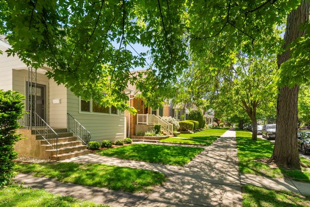5747 N Melvina Avenue, Chicago, IL 60646