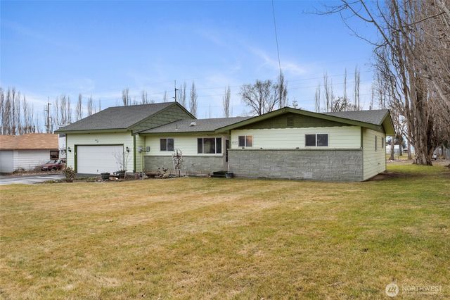 8507 NE Hillcrest Drive, Moses Lake, WA 98837