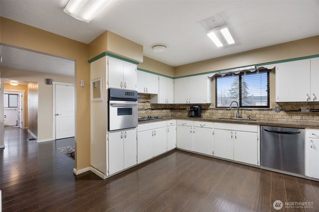 8507 NE Hillcrest Drive, Moses Lake, WA 98837