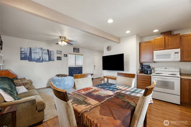 8507 NE Hillcrest Drive, Moses Lake, WA 98837