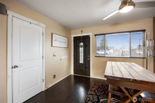 8507 NE Hillcrest Drive, Moses Lake, WA 98837