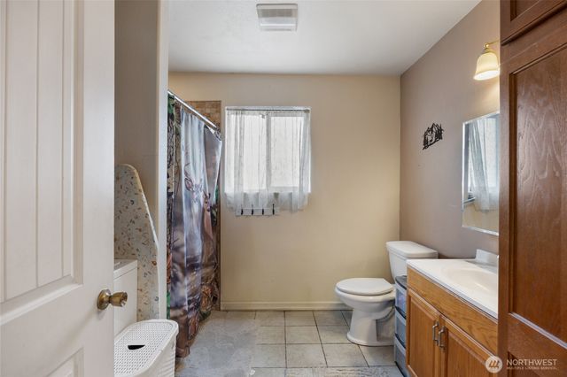 8507 NE Hillcrest Drive, Moses Lake, WA 98837