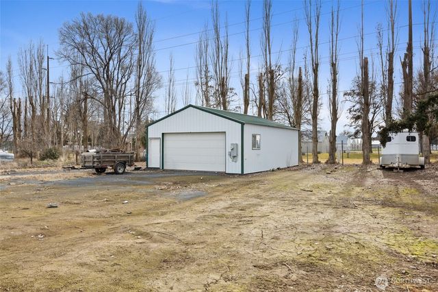 8507 NE Hillcrest Drive, Moses Lake, WA 98837