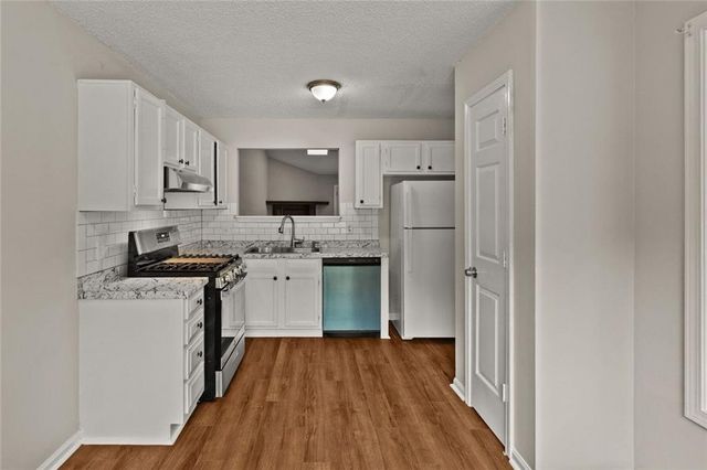5126 Farm Place Drive NE, Woodstock, GA 30188