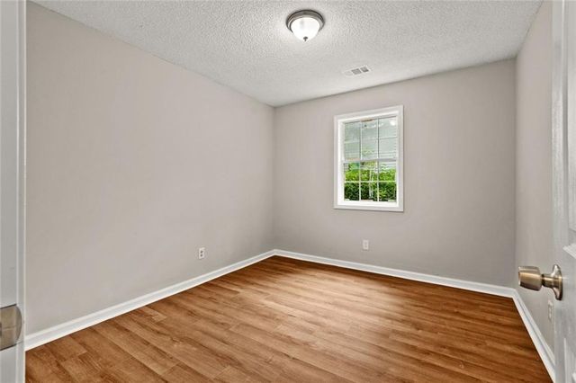 5126 Farm Place Drive NE, Woodstock, GA 30188
