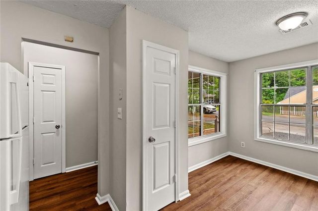 5126 Farm Place Drive NE, Woodstock, GA 30188