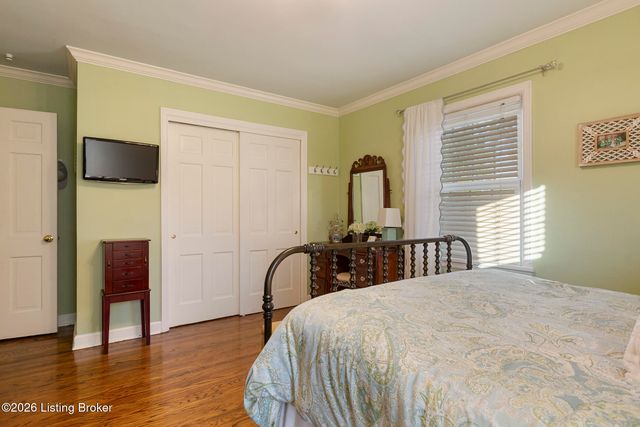 4327 Alicent Rd, Louisville, KY 40207