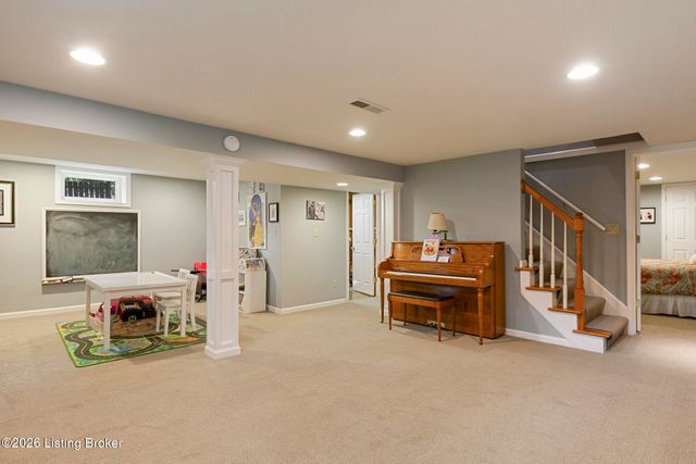 4327 Alicent Rd, Louisville, KY 40207