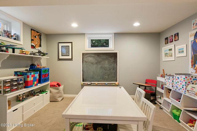 4327 Alicent Rd, Louisville, KY 40207