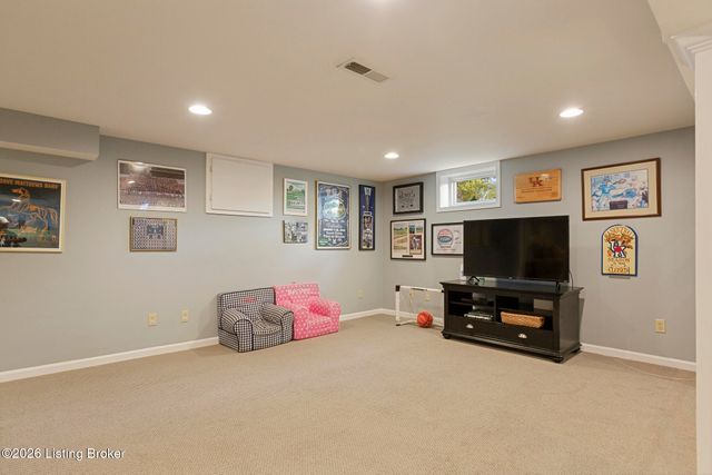 4327 Alicent Rd, Louisville, KY 40207