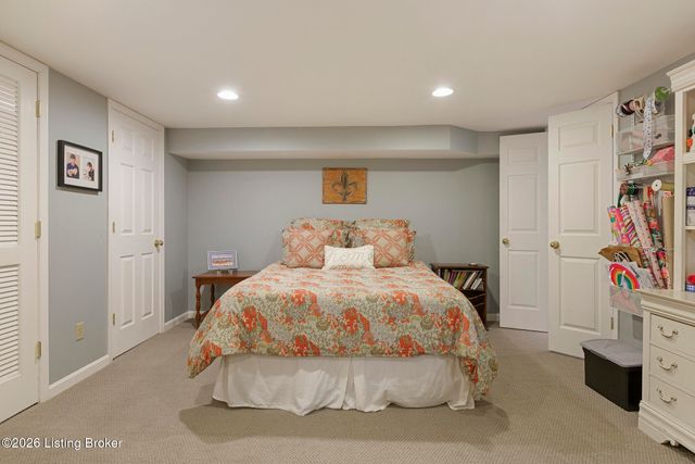 4327 Alicent Rd, Louisville, KY 40207