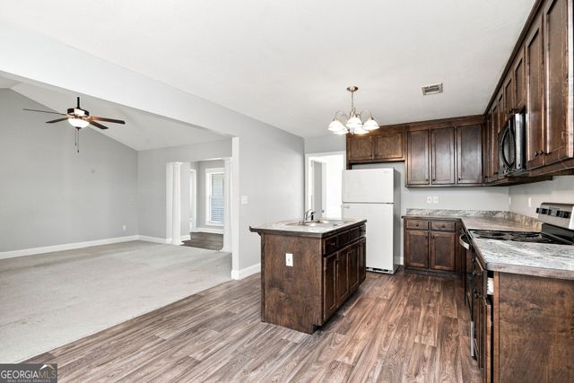 610 Stag Run Drive, Mansfield, GA 30055