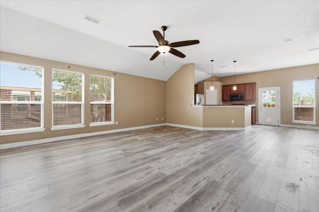 3003 Lake Ridge Drive, Sanger, TX 76266